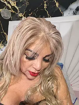 scarlett sexx69 online show from 05-25-26, 11:49