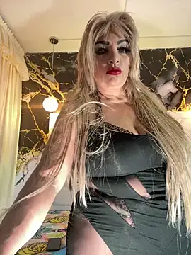 Snapshot of scarlett_sexx69 chatting on 06-12-26, 11:42 scarlett sexx69 online show from 06-12-26, 11:42