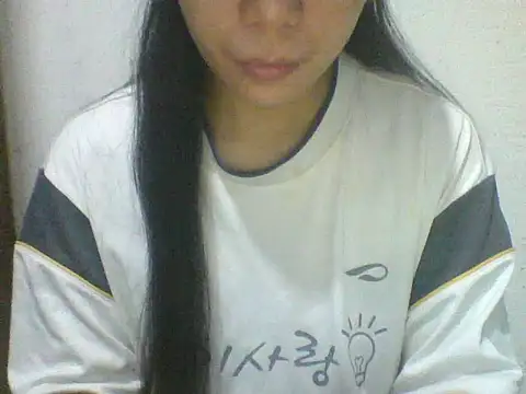 Snapshot of spankmybootyxxx chatting on 12-19-25, 08:05 spankmybootyxxx online show from 12-19-25, 08:05