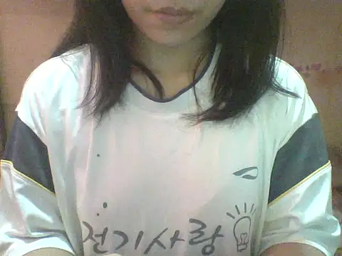 Snapshot of spankmybootyxxx chatting on 12-20-25, 08:10 spankmybootyxxx online show from 12-20-25, 08:10