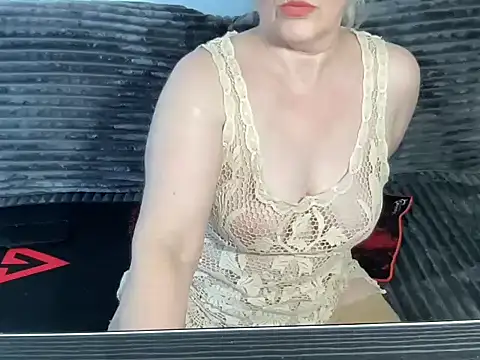 Snapshot of milaja chatting on 10-26-25, 08:09 milaja online show from 10-26-25, 08:09