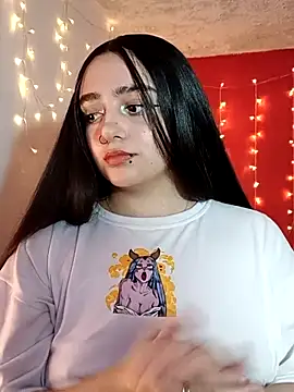 IvonneT online show from 02-15-25, 09:04