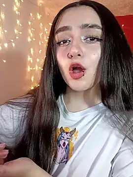 IvonneT online show from 03-09-25, 10:41