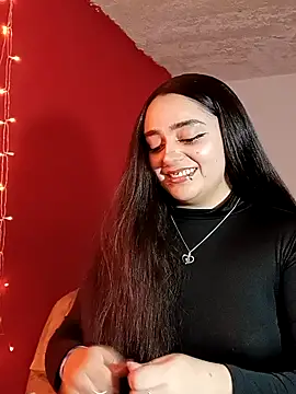 IvonneT online show from 09-28-25, 11:43