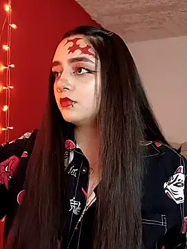 IvonneT online show from 10-31-25, 03:51