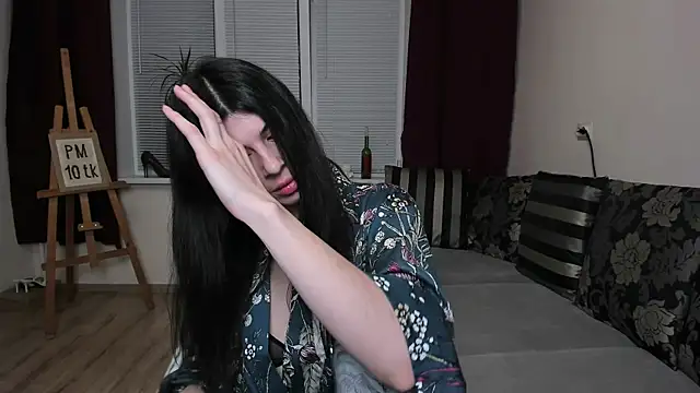 MolagAnna online show from 10-23-25, 05:44