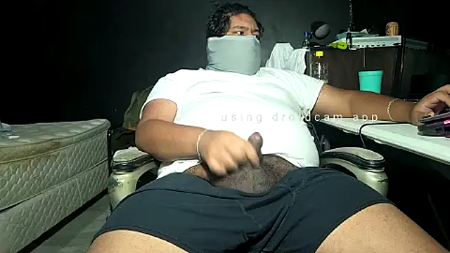 Snapshot of mikfgh50 chatting on 10-06-25, 12:41 mikfgh50 online show from 10-06-25, 12:41