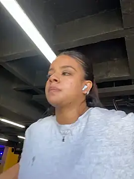 Snapshot of trianawhite chatting on 01-30-25, 09:14 trianawhite online show from 01-30-25, 09:14