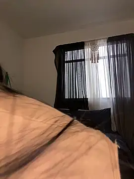 Snapshot of trianawhite chatting on 11-20-25, 03:23 trianawhite online show from 11-20-25, 03:23