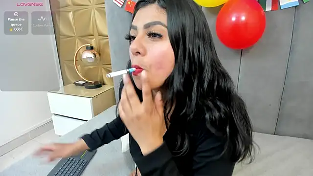 Snapshot of melani_dream chatting on 07-01-26, 01:45 melani dream online show from 07-01-26, 01:45