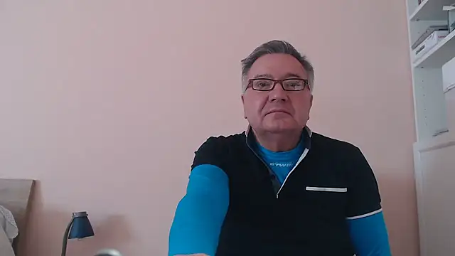 YOU6me online show from 02-06-25, 09:22