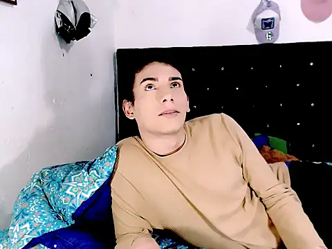 Snapshot of camii_extrange chatting on 02-15-26, 07:43 camii extrange online show from 02-15-26, 07:43