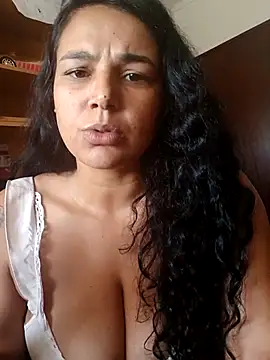 Snapshot of Monick17 chatting on 10-09-25, 11:08 Monick17 online show from 10-09-25, 11:08