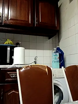 Snapshot of Monick17 chatting on 10-11-25, 05:28 Monick17 online show from 10-11-25, 05:28