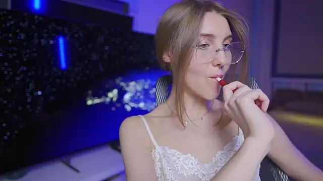 CassiaBlade1 online show from 04-19-26, 05:01