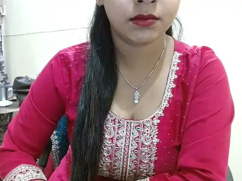 LovingPihu online show from 04-10-26, 05:23