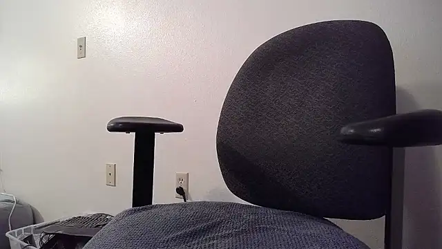 Snapshot of TrevorSteele chatting on 01-09-26, 04:48 TrevorSteele online show from 01-09-26, 04:48