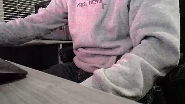 Snapshot of TrevorSteele chatting on 02-15-26, 06:21 TrevorSteele online show from 02-15-26, 06:21