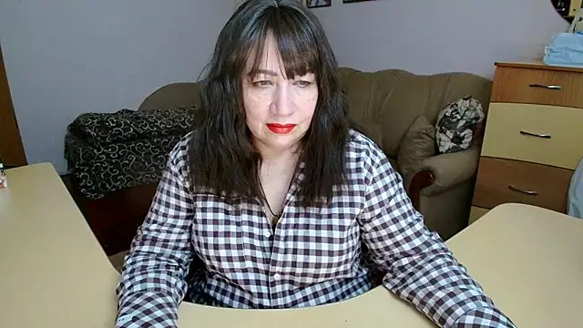 Lucretia Goldi  online show from 04-01-26, 10:40