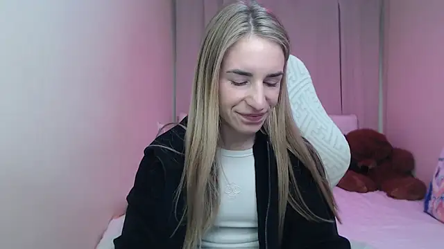Snapshot of DeboraHorny chatting on 04-26-26, 06:11 DeboraHorny online show from 04-26-26, 06:11