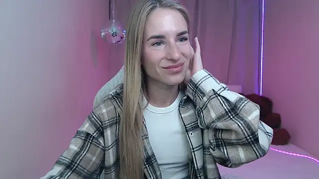 Snapshot of DeboraHorny chatting on 05-16-26, 06:10 DeboraHorny online show from 05-16-26, 06:10