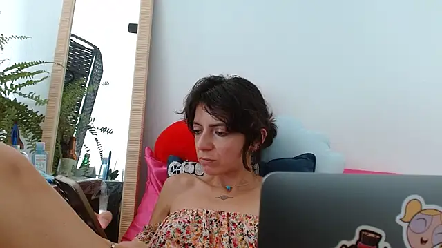 Snapshot of Labebe-rica chatting on 06-19-26, 09:18 Labebe-rica online show from 06-19-26, 09:18