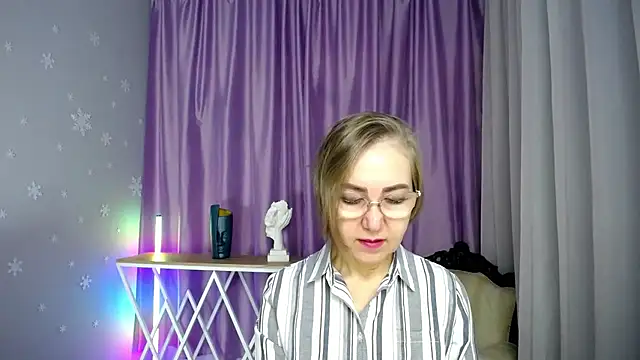 queen a n i online show from 11-20-25, 08:14