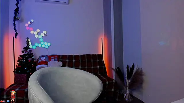 victorias world online show from 12-18-24, 10:24