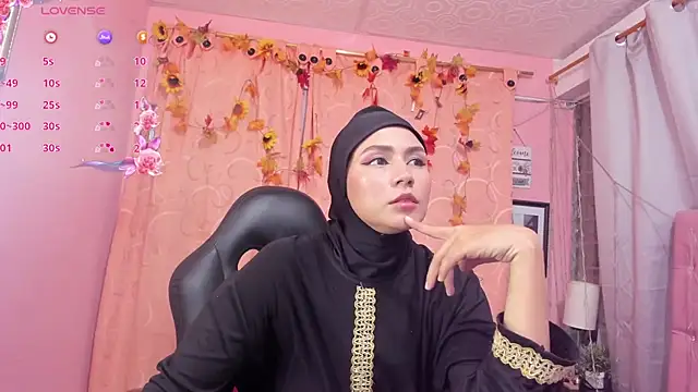 Snapshot of DarshaKhemu chatting on 11-14-25, 08:29 DarshaKhemu online show from 11-14-25, 08:29