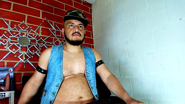 the master foal  online show from 11-17-25, 05:52