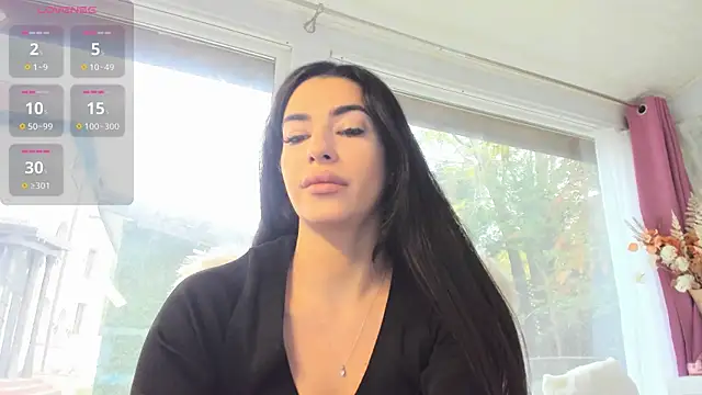 Snapshot of Naila18 chatting on 10-18-25, 07:20 Naila18 online show from 10-18-25, 07:20