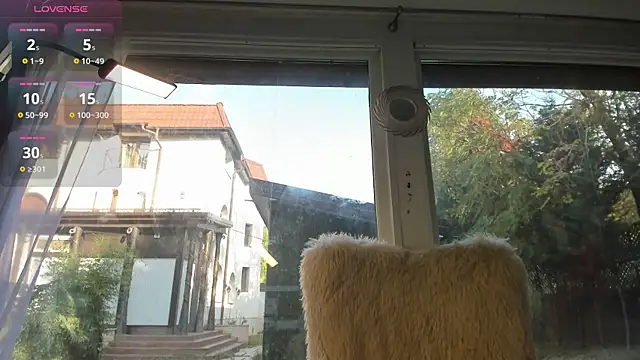 Naila18 online show from 10-22-25, 06:57