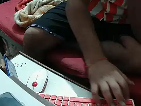 Snapshot of FUN4TIPS chatting on 02-25-25, 06:14 FUN4TIPS online show from 02-25-25, 06:14