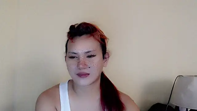 Snapshot of beatrice_21 chatting on 07-24-26, 04:21 beatrice 21 online show from 07-24-26, 04:21