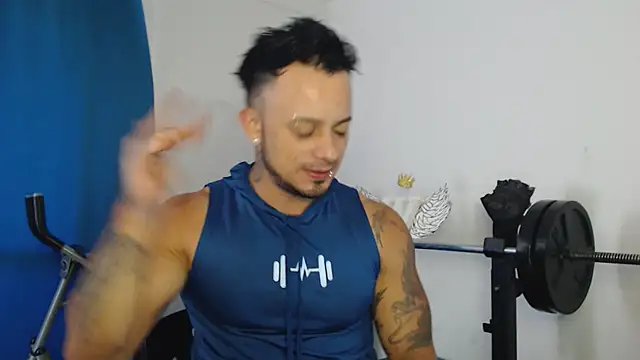 Snapshot of JacobJamess chatting on 11-21-25, 04:49 JacobJamess online show from 11-21-25, 04:49