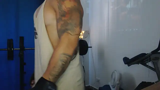 Snapshot of JacobJamess chatting on 12-02-25, 01:50 JacobJamess online show from 12-02-25, 01:50