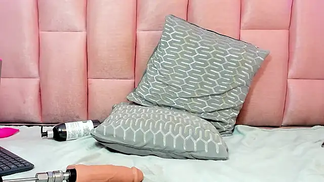 valeriaa19 online show from 03-08-25, 08:33