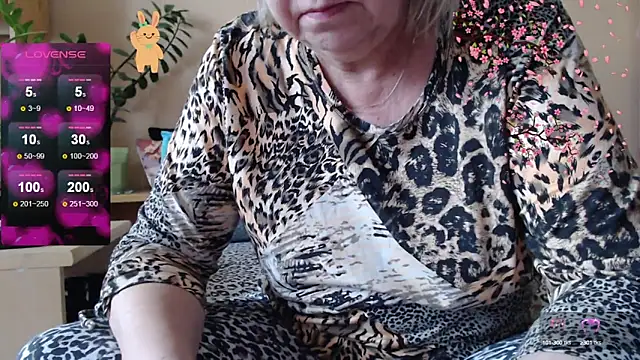 Snapshot of Margaret-milf chatting on 09-30-25, 05:34 Margaret-milf online show from 09-30-25, 05:34