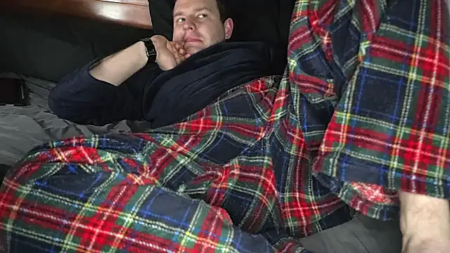 Snapshot of _gallego_96_ chatting on 11-28-25, 09:06 gallego 96 online show from 11-28-25, 09:06