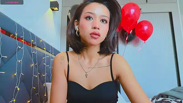 Snapshot of Mia_Tin chatting on 01-15-25, 07:37 Mia Tin online show from 01-15-25, 07:37