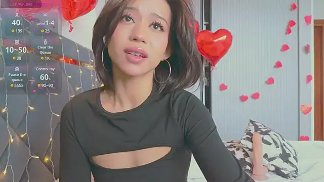 Snapshot of Mia_Tin chatting on 02-14-25, 06:23 Mia Tin online show from 02-14-25, 06:23