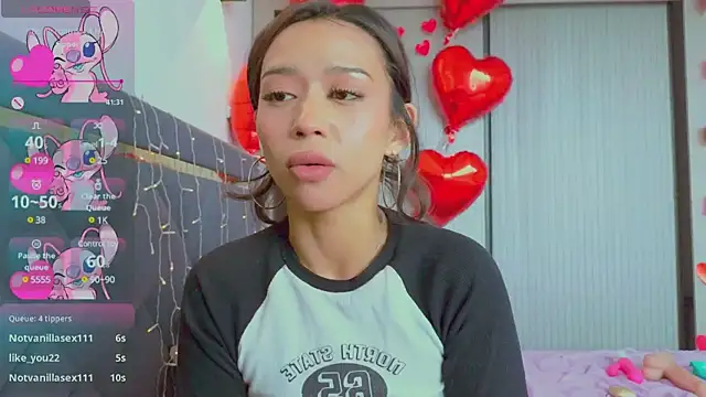 Snapshot of Mia_Tin chatting on 02-16-25, 08:43 Mia Tin online show from 02-16-25, 08:43