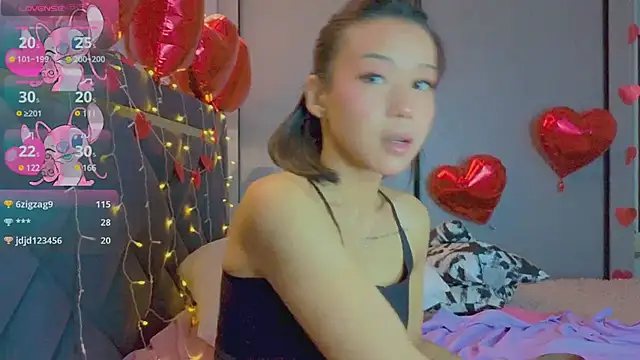 Snapshot of Mia_Tin chatting on 02-21-25, 12:39 Mia Tin online show from 02-21-25, 12:39