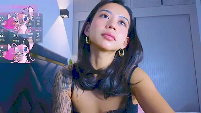 Snapshot of Mia_Tin chatting on 10-14-25, 02:07 Mia Tin online show from 10-14-25, 02:07