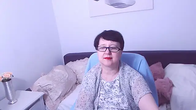 ChristaRose online show from 10-05-25, 12:09