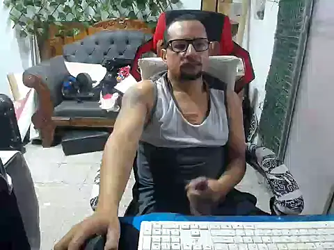 Snapshot of alexam_gal@xh chatting on 12-08-24, 03:45 alexam galxh online show from 12-08-24, 03:45