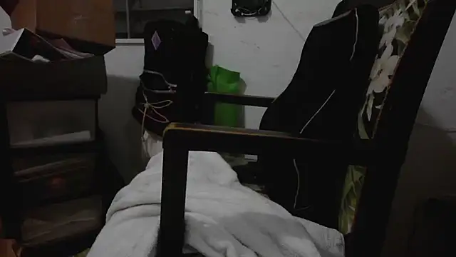 poppergirl69 online show from 12-16-24, 04:55