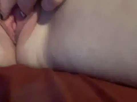 Snapshot of ToysRus24 chatting on 01-10-25, 06:17 ToysRus24 online show from 01-10-25, 06:17