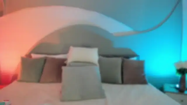 Nicolle W online show from 10-10-25, 11:53