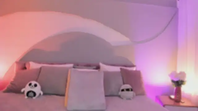 Nicolle W online show from 10-30-25, 11:55